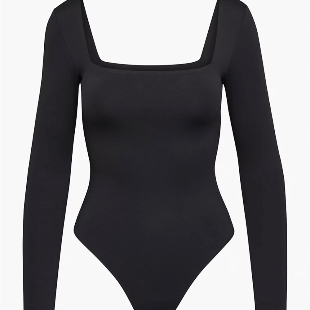 Babaton Longsleeve Contour Bodysuit